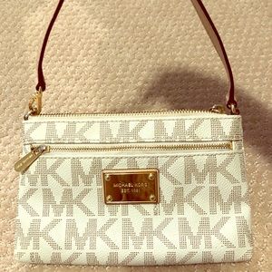 Michael Kors wristlet